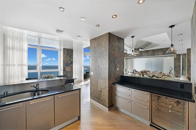 1331 Brickell Bay Dr PH4605, Miami, FL 33131