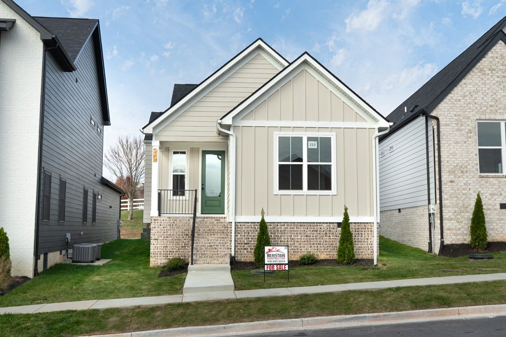 244 Franklin Street, Pleasant View, TN 37146