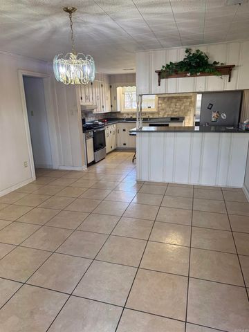 323 Martin W Drive, Wynne, AR 72396