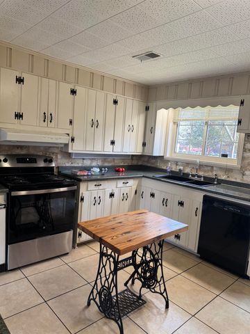 323 Martin W Drive, Wynne, AR 72396