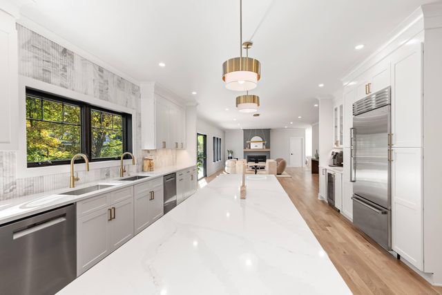 31 Gray Farms Road, Stamford, CT 06905