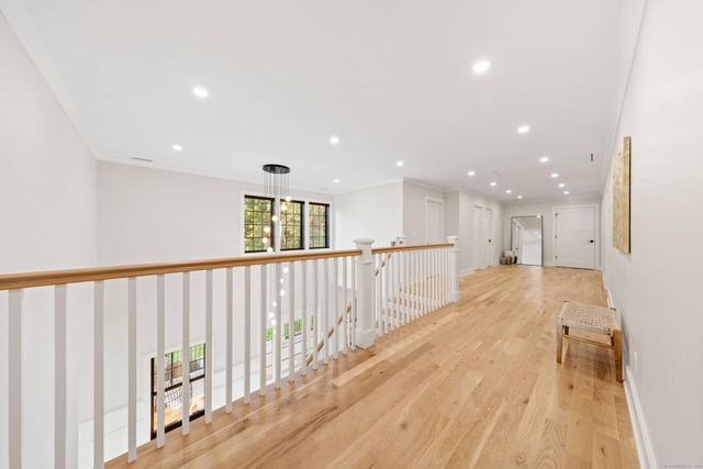 31 Gray Farms Road, Stamford, CT 06905