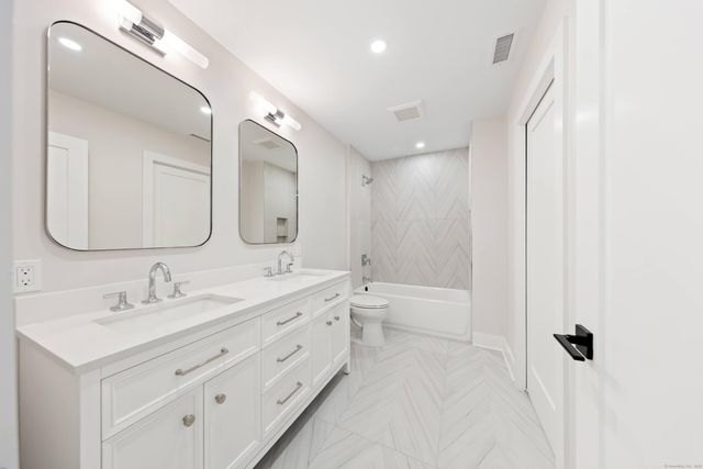 31 Gray Farms Road, Stamford, CT 06905