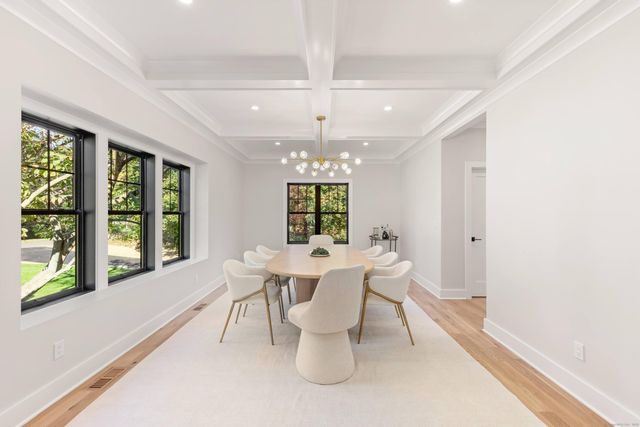 31 Gray Farms Road, Stamford, CT 06905