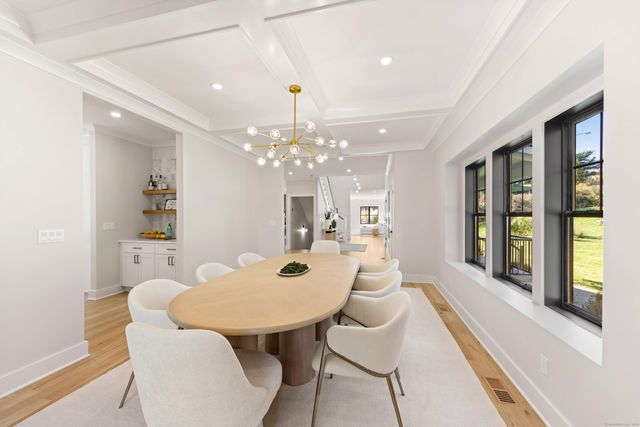 31 Gray Farms Road, Stamford, CT 06905