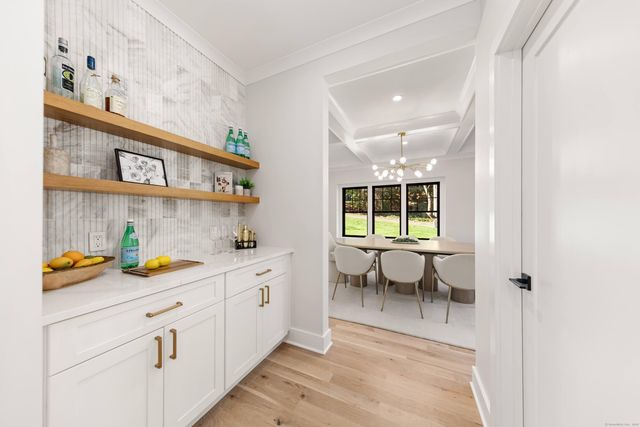 31 Gray Farms Road, Stamford, CT 06905