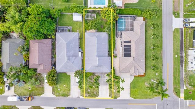 704 106th AVE N, Naples, FL 34108