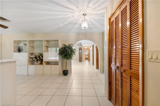 704 106th AVE N, Naples, FL 34108