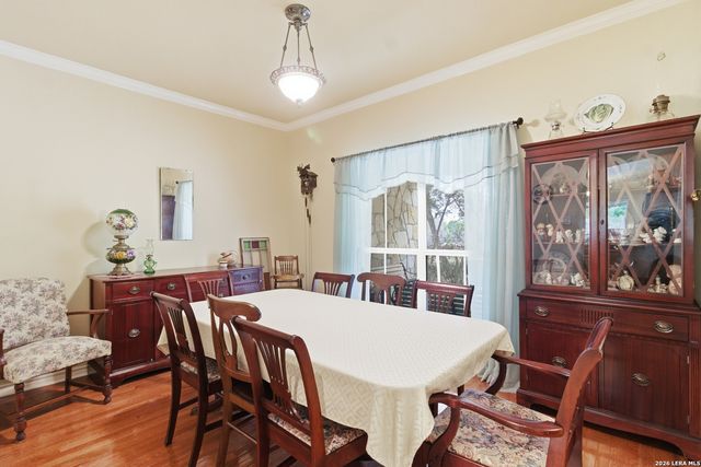 707 Oak Ridge Ln, Pipe Creek, TX 78063