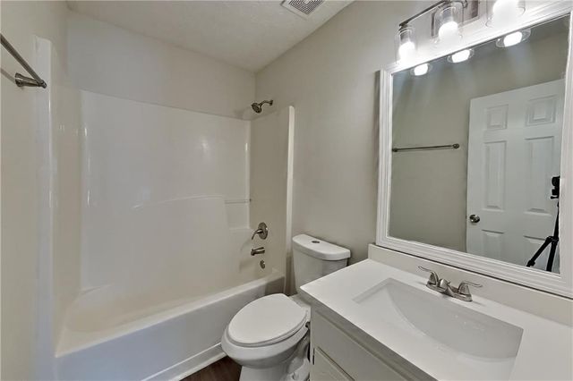 6460 River Hill Drive, Flowery Branch, GA 30542