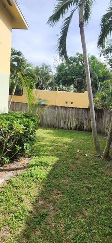 248 NE 12th Street 2, Delray Beach, FL 33444