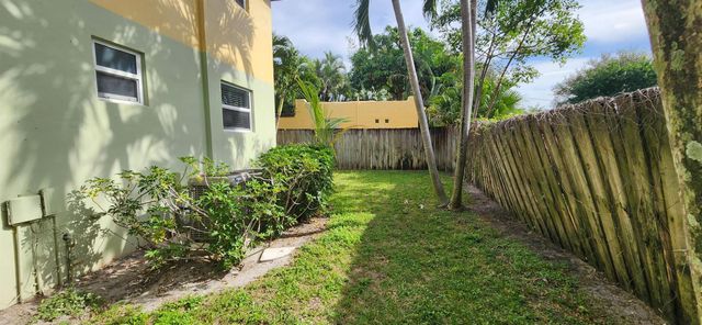 248 NE 12th Street 2, Delray Beach, FL 33444