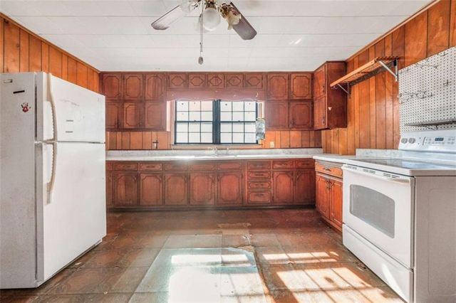 3560 Jonesboro Road, Hampton, GA 30228