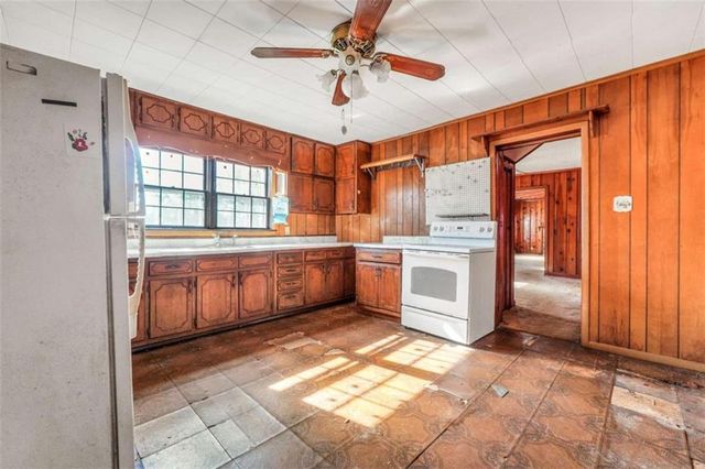 3560 Jonesboro Road, Hampton, GA 30228