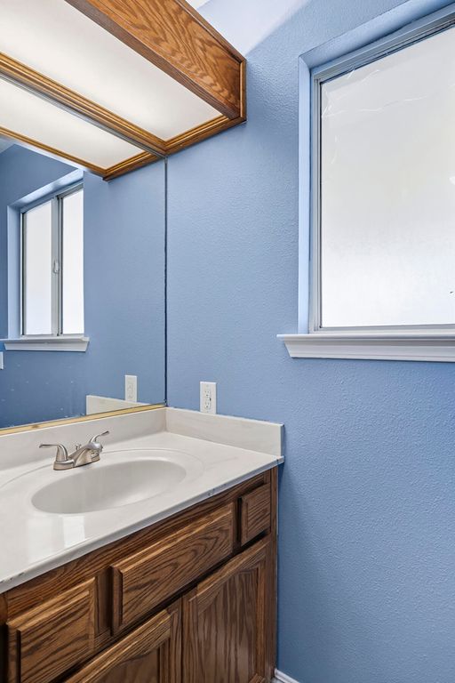 Image 37 of property listing at 5520 W Vassar Avenue, Visalia, CA 93277