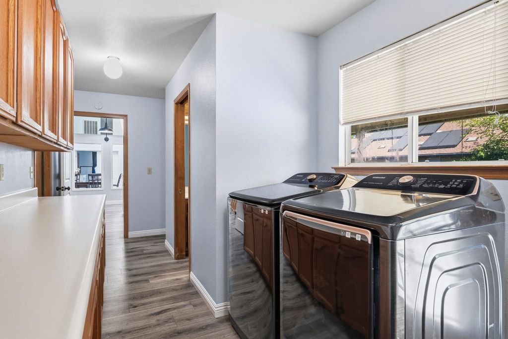 Image 38 of property listing at 5520 W Vassar Avenue, Visalia, CA 93277