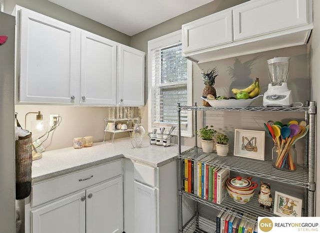 1012 S 22 Street, Omaha, NE 68108