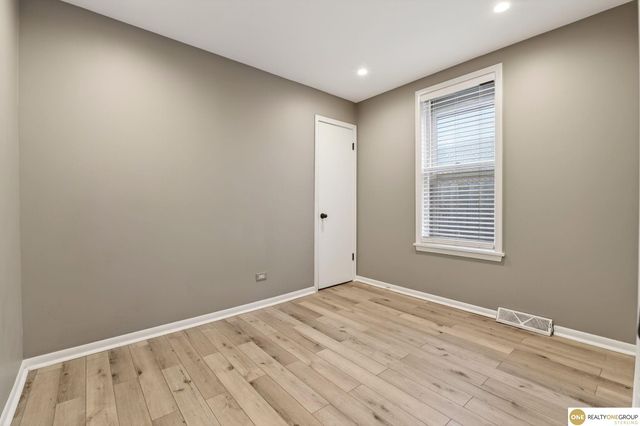 1012 S 22 Street, Omaha, NE 68108