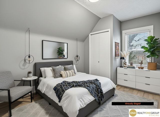 1012 S 22 Street, Omaha, NE 68108