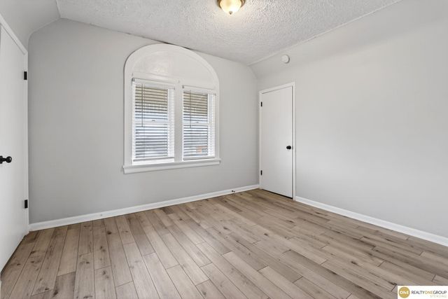 1012 S 22 Street, Omaha, NE 68108