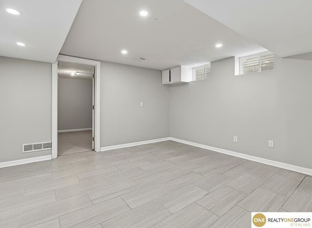 1012 S 22 Street, Omaha, NE 68108