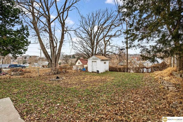 1012 S 22 Street, Omaha, NE 68108