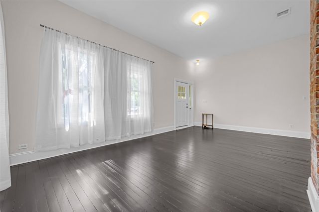 1300 7th Street, Rosenberg, TX 77471