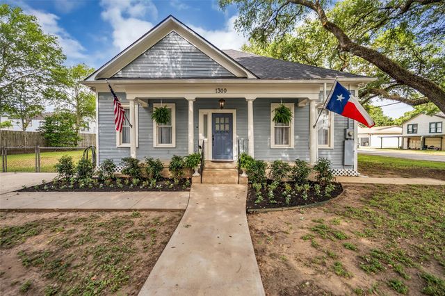 1300 7th Street, Rosenberg, TX 77471