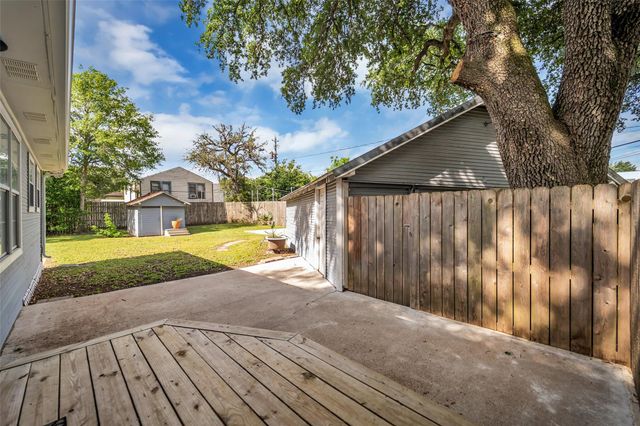 1300 7th Street, Rosenberg, TX 77471