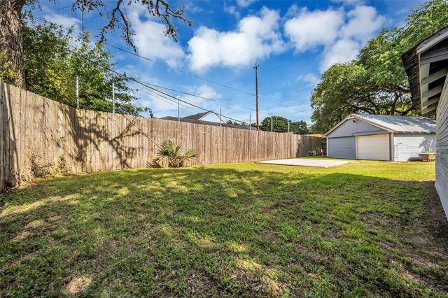 1300 7th Street, Rosenberg, TX 77471