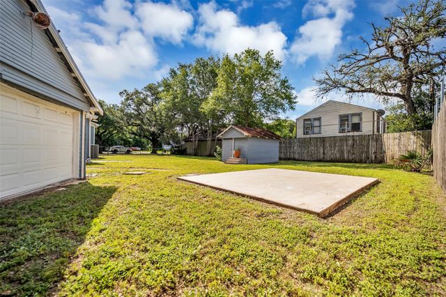 1300 7th Street, Rosenberg, TX 77471