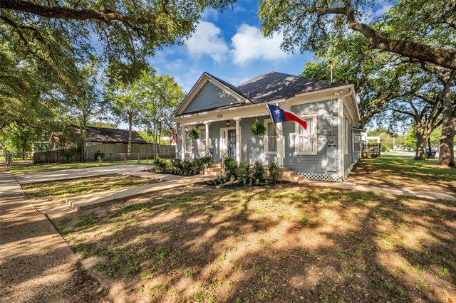 1300 7th Street, Rosenberg, TX 77471