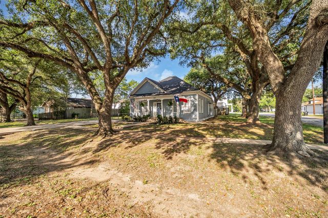 1300 7th Street, Rosenberg, TX 77471