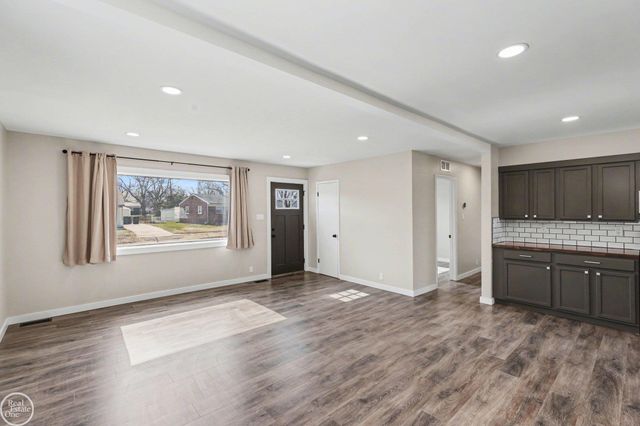 47744 ROLAND Street, Shelby Twp, MI 48317