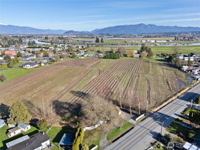 16779 State Route 536, Mount Vernon, WA 98273