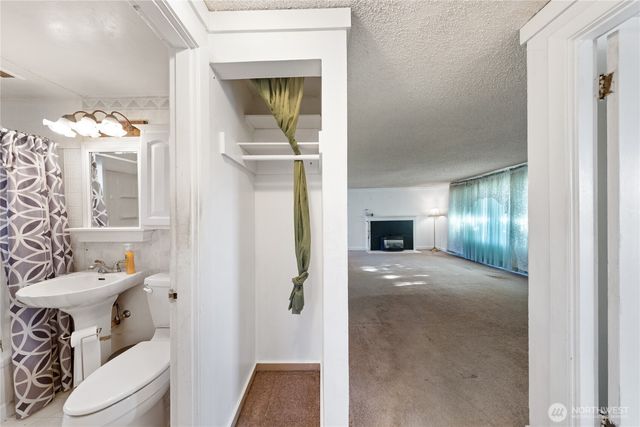 16779 State Route 536, Mount Vernon, WA 98273