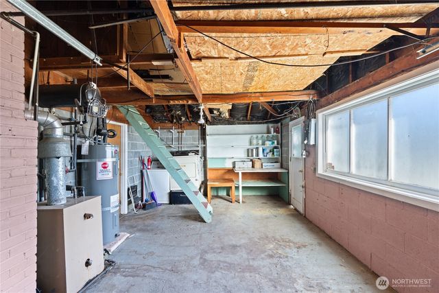 16779 State Route 536, Mount Vernon, WA 98273