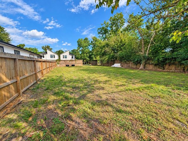 5909 Midgeley Street, Houston, TX 77091