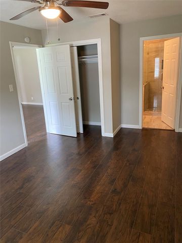 5018 Kenilwood Drive, Houston, TX 77033