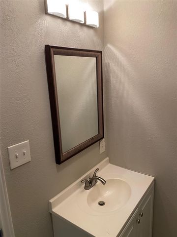 5018 Kenilwood Drive, Houston, TX 77033