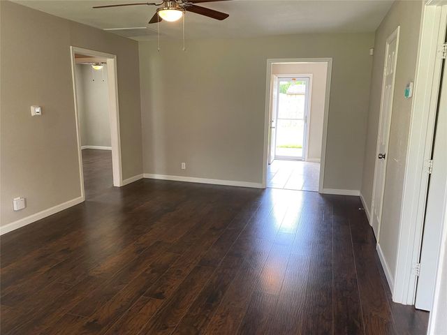 5018 Kenilwood Drive, Houston, TX 77033