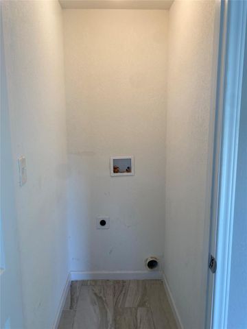 5018 Kenilwood Drive, Houston, TX 77033