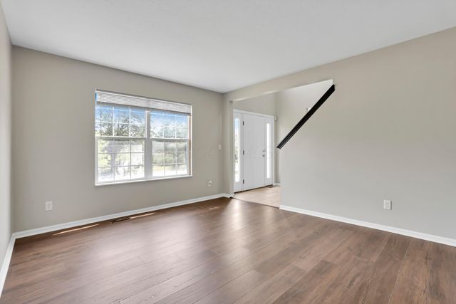 101 Barry Knoll Drive, Pataskala, OH 43062