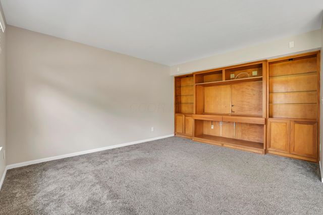 101 Barry Knoll Drive, Pataskala, OH 43062