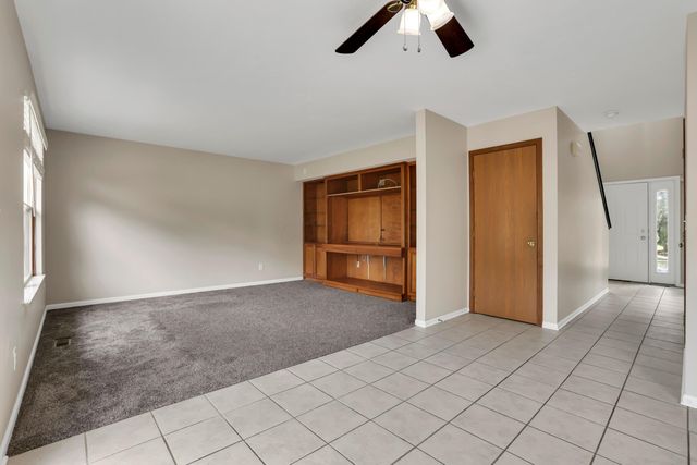 101 Barry Knoll Drive, Pataskala, OH 43062