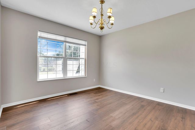 101 Barry Knoll Drive, Pataskala, OH 43062