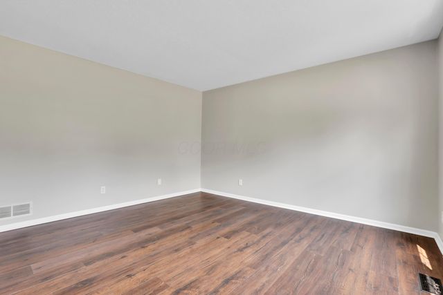 101 Barry Knoll Drive, Pataskala, OH 43062