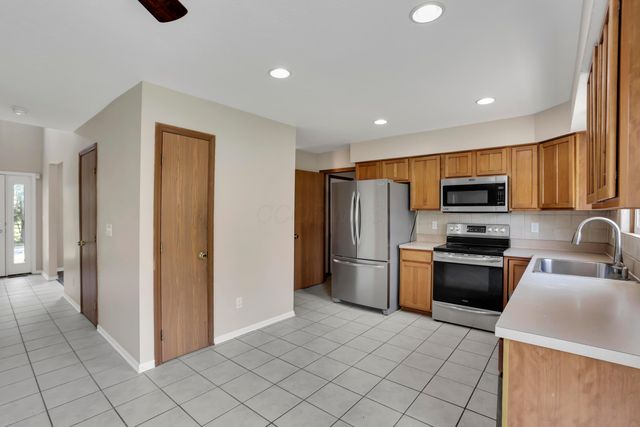 101 Barry Knoll Drive, Pataskala, OH 43062