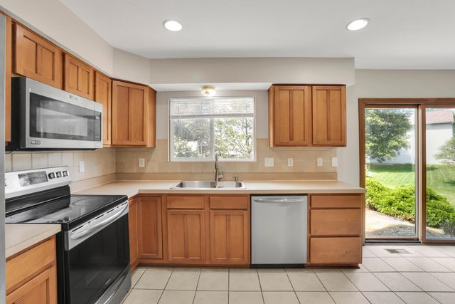 101 Barry Knoll Drive, Pataskala, OH 43062