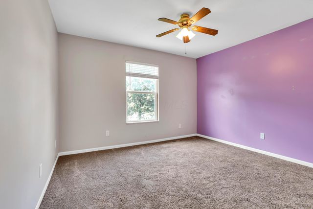 101 Barry Knoll Drive, Pataskala, OH 43062